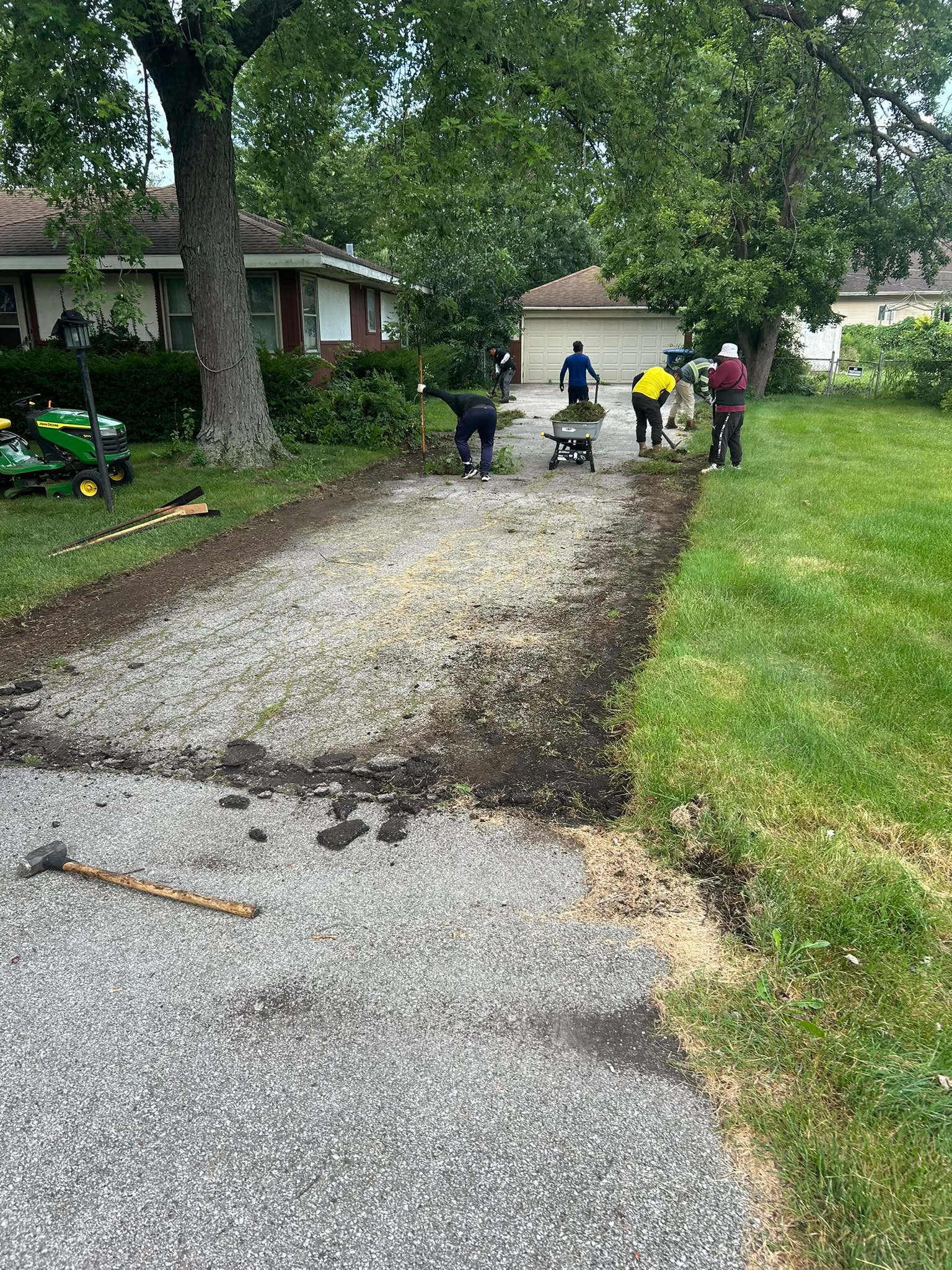 Curved Estate Driveway